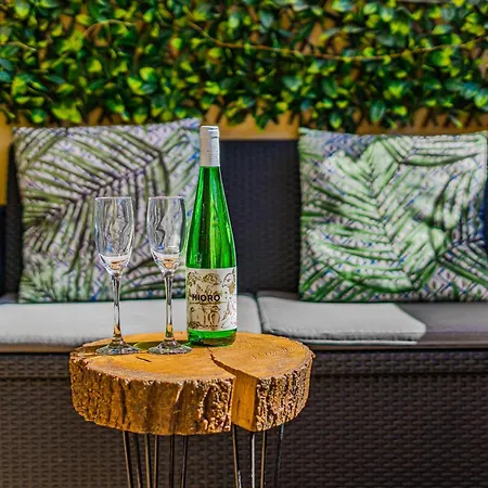 Olivia Sunset Apartament *